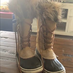 Women’s Sorel winter boots size 7